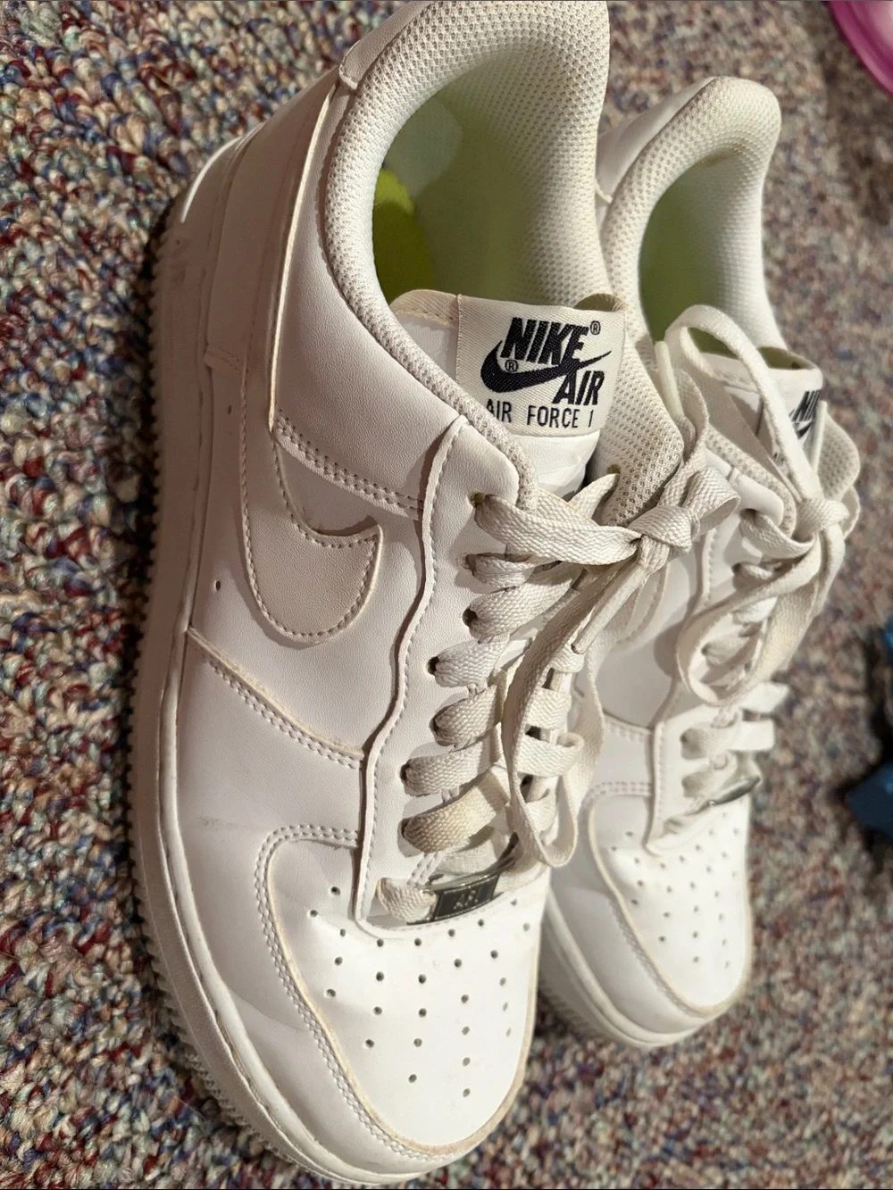 Nike White Air Force 1 Low - Classic Leather Sneaker